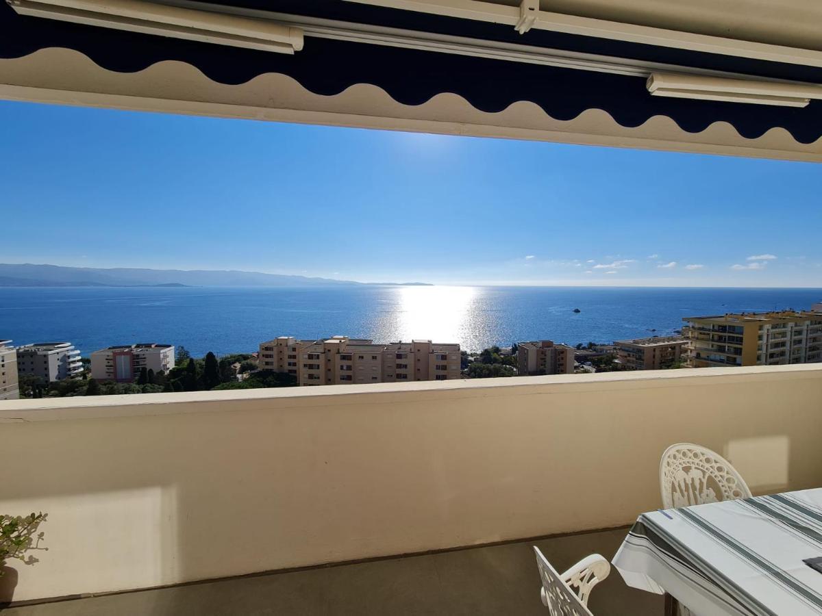 Magnifique Appartement Vue Mer, Spacieux Et Traversant Аячо Екстериор снимка