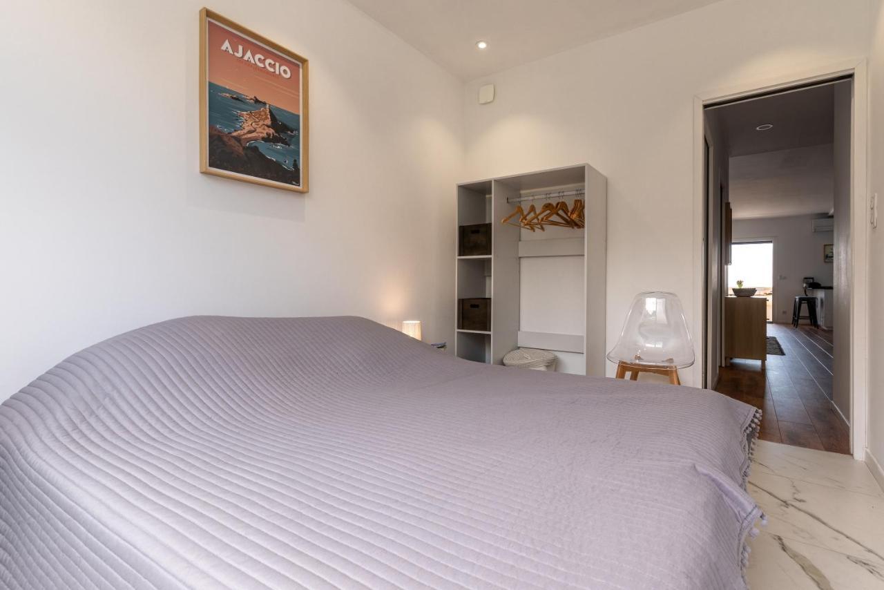 Magnifique Appartement Vue Mer, Spacieux Et Traversant Аячо Екстериор снимка