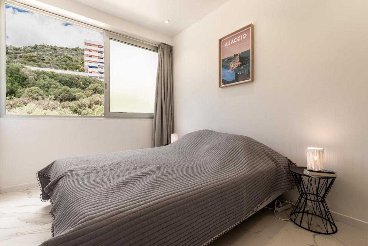 Magnifique Appartement Vue Mer, Spacieux Et Traversant Аячо Екстериор снимка
