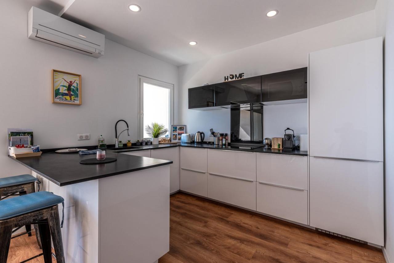 Magnifique Appartement Vue Mer, Spacieux Et Traversant Аячо Екстериор снимка